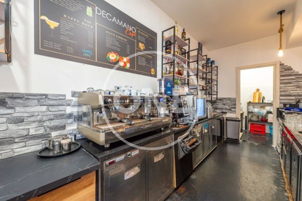 negozio in vendita a Roma in zona Lunghezza