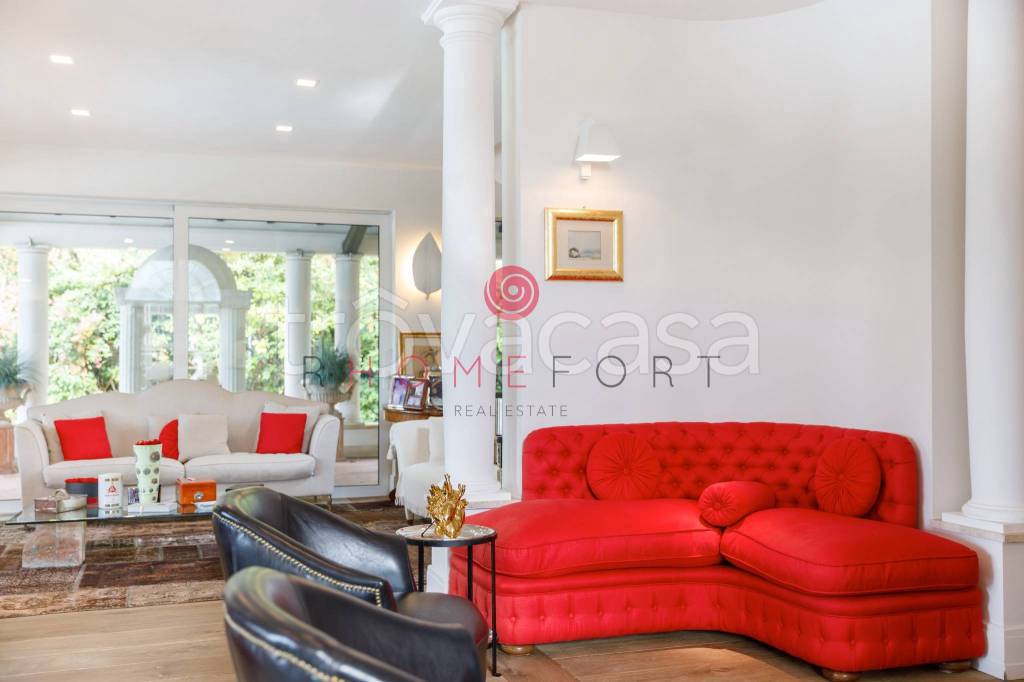 casa indipendente in vendita a Roma in zona Olgiata