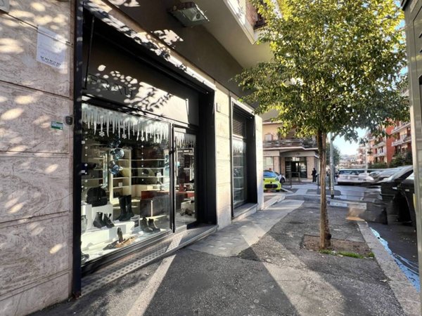 negozio in vendita a Roma