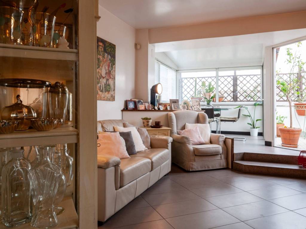 appartamento in vendita a Roma in zona Tor di Quinto