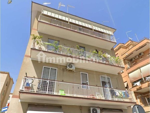 appartamento in vendita a Roma in zona Torrevecchia