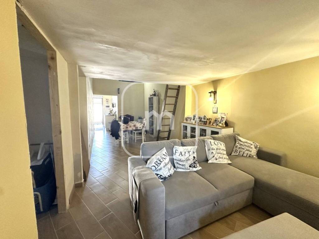 appartamento in vendita a Roma in zona Finocchio