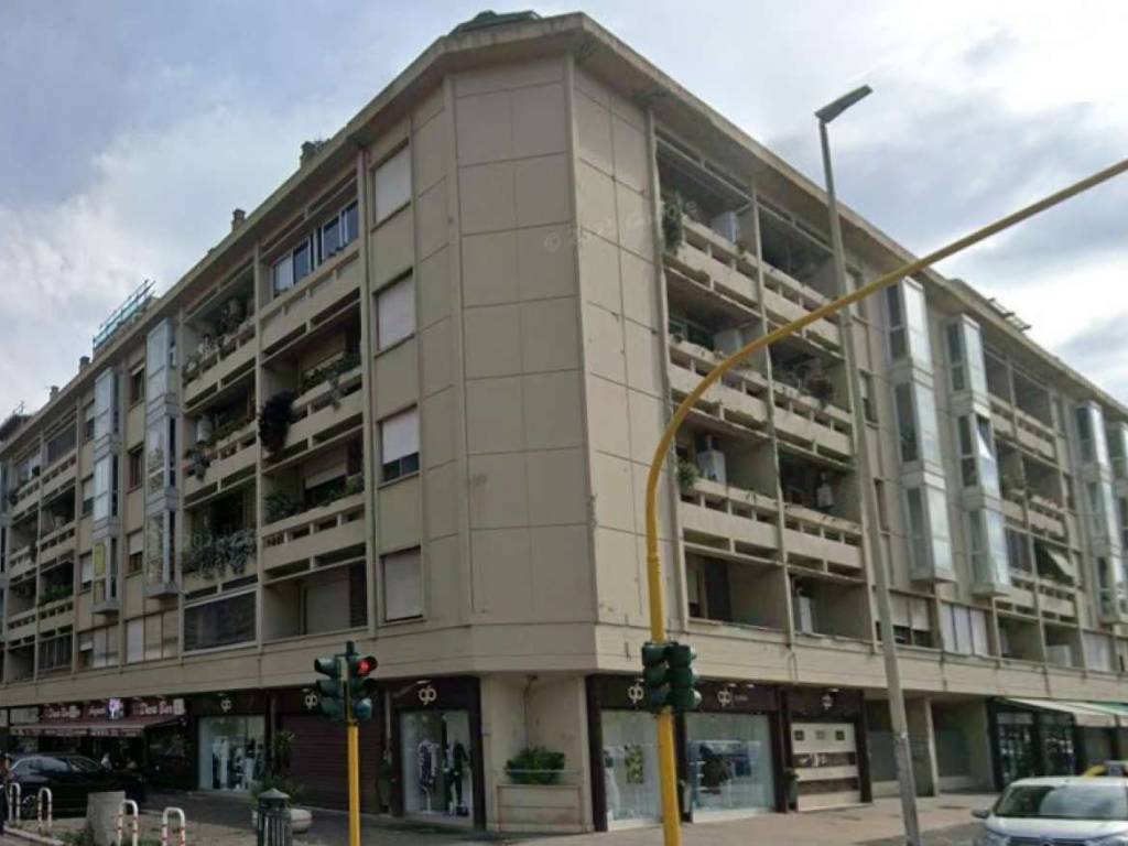 appartamento in vendita a Roma in zona Ostia