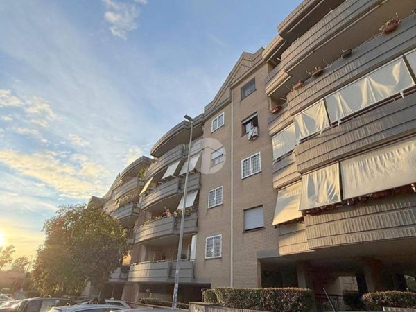 appartamento in vendita a Roma in zona Ponte di Nona