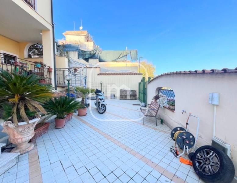 casa indipendente in vendita a Roma in zona Castelverde