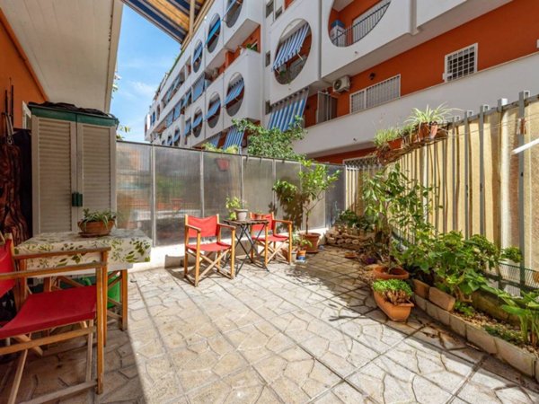 appartamento in vendita a Roma in zona Ostia