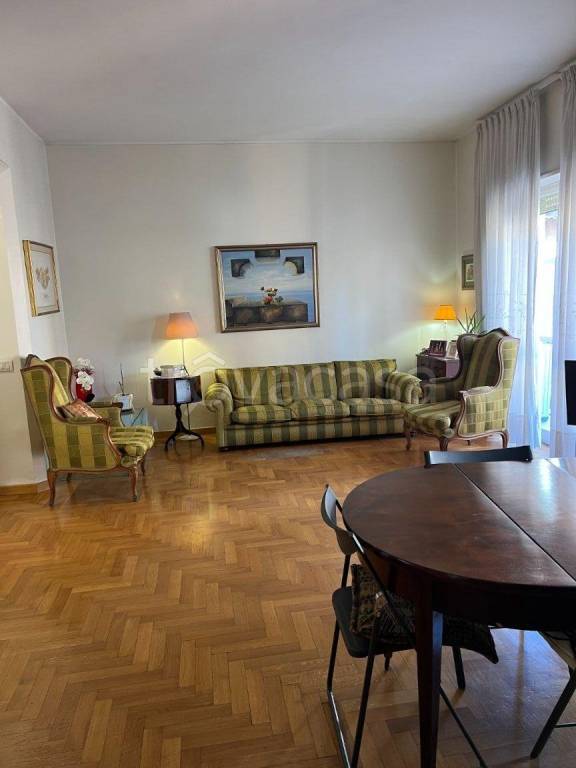 appartamento in vendita a Roma in zona Ostiense