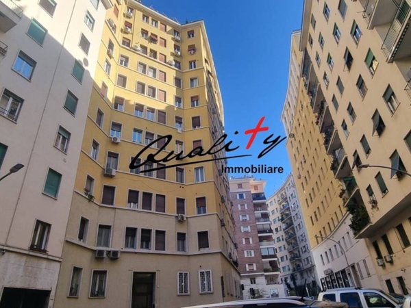 appartamento in vendita a Roma in zona Appio Latino