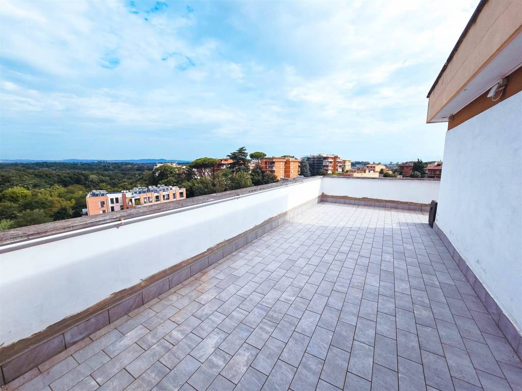 appartamento in vendita a Roma in zona Grottarossa