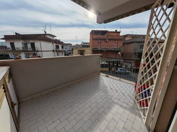 appartamento in vendita a Roma in zona Torre Angela