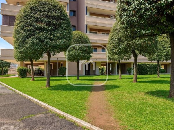 appartamento in vendita a Roma in zona Ponte di Nona