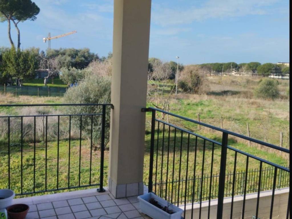 appartamento in vendita a Roma in zona Ponte di Nona