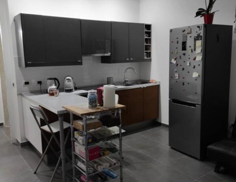 appartamento in vendita a Roma in zona Appio Latino
