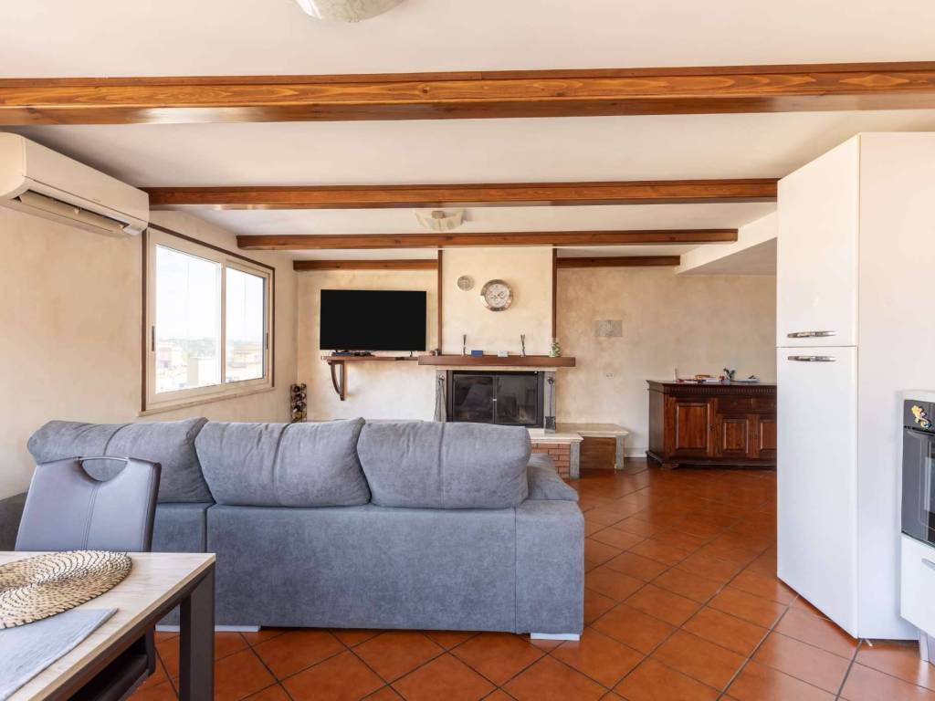 appartamento in vendita a Roma in zona Tor Bella Monaca