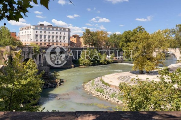 appartamento in vendita a Roma in zona Trastevere