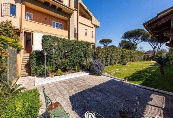 appartamento in vendita a Roma in zona Casal Palocco