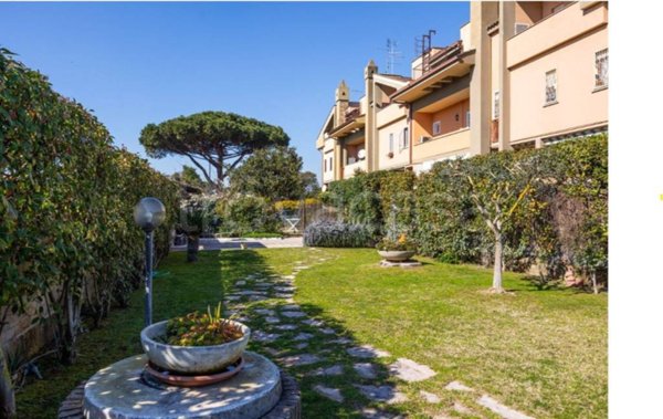 appartamento in vendita a Roma in zona Casal Palocco