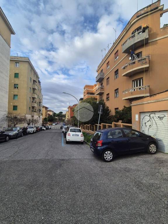 appartamento in vendita a Roma in zona Tuscolano