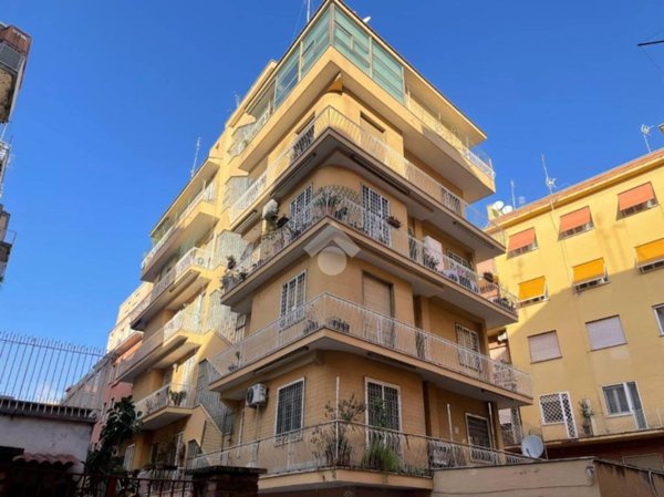 appartamento in vendita a Roma in zona Appio Latino