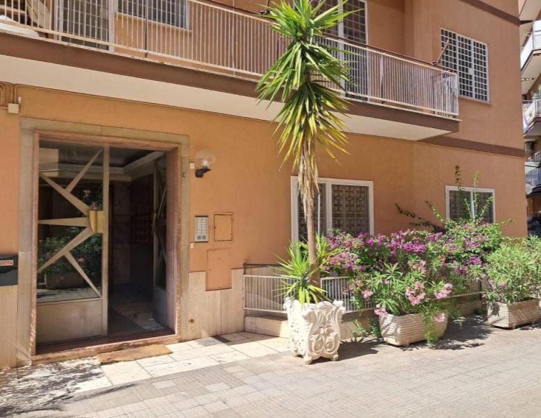 appartamento in vendita a Roma in zona Gianicolense