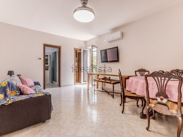 casa indipendente in vendita a Roma in zona Fidene