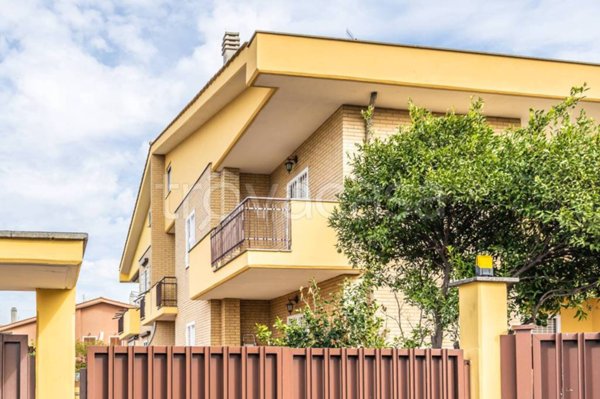 casa indipendente in vendita a Roma in zona Casal Morena