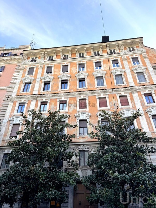 appartamento in vendita a Roma in zona Celio