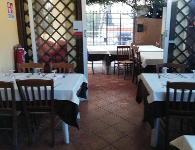 locale commerciale in vendita a Roma in zona Torrevecchia