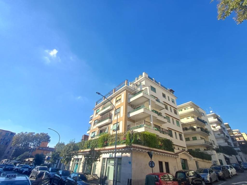 appartamento in vendita a Roma in zona Della Vittoria