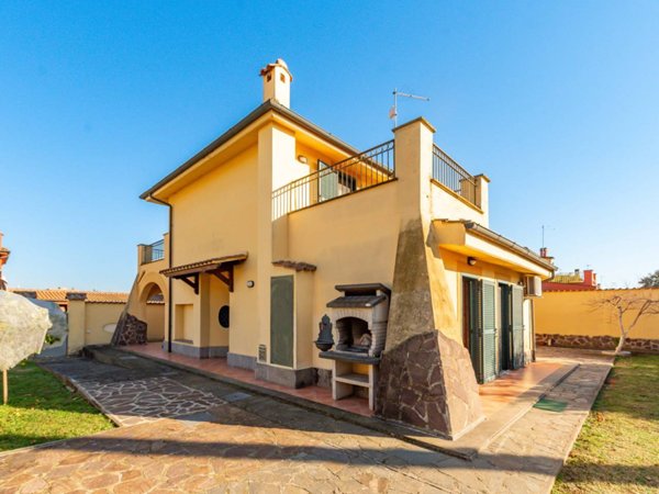 appartamento in vendita a Roma in zona Ponte di Nona