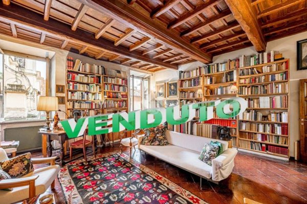 appartamento in vendita a Roma in zona Rione di Ponte