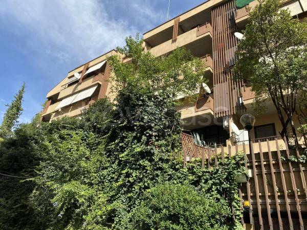 appartamento in vendita a Roma in zona Tor di Quinto