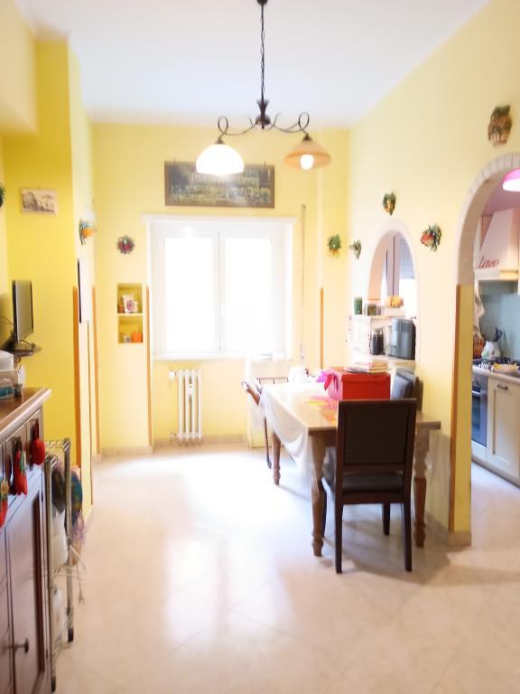 appartamento in vendita a Roma in zona Ostiense