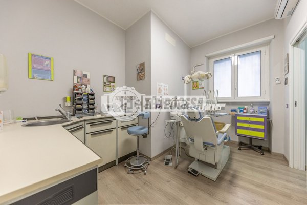 ufficio in vendita a Roma in zona Pietralata