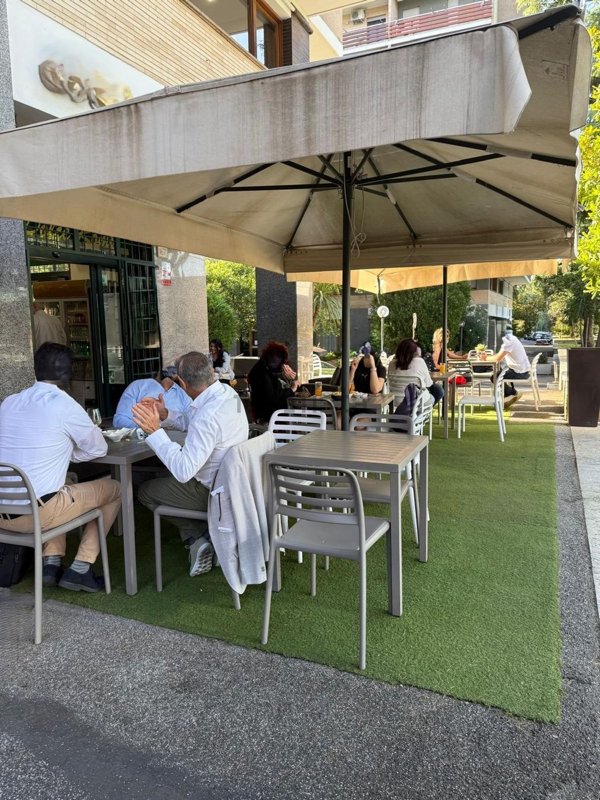 negozio in vendita a Roma in zona EUR