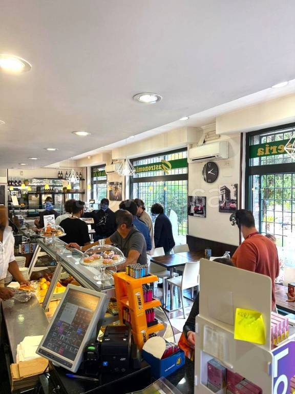 negozio in vendita a Roma in zona EUR