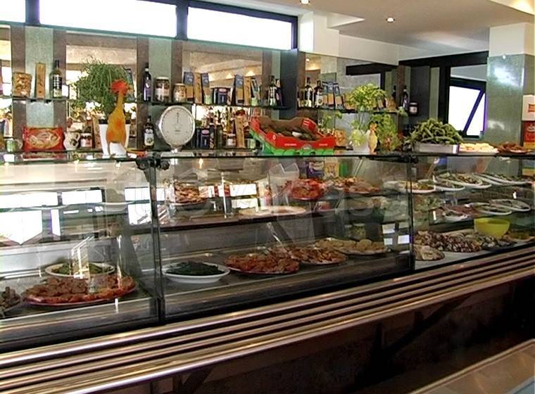 negozio in vendita a Roma in zona Spinaceto