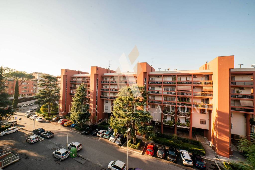 locale di sgombero in vendita a Roma in zona Ardeatino