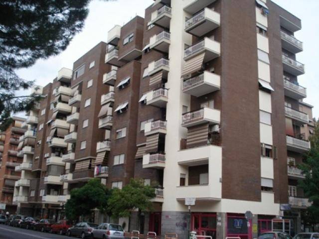 appartamento in vendita a Roma in zona Don Bosco