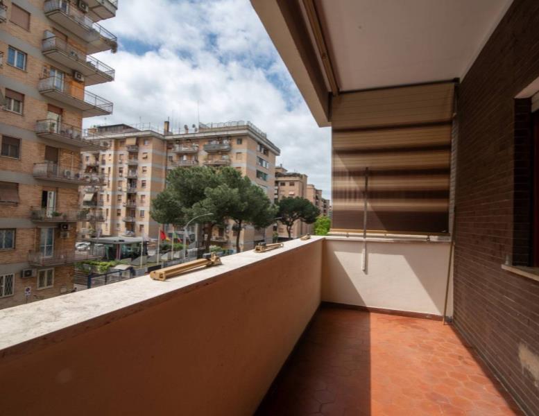 appartamento in vendita a Roma in zona Cinecittà