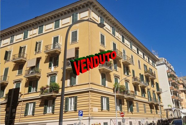 appartamento in vendita a Roma in zona Appio Latino