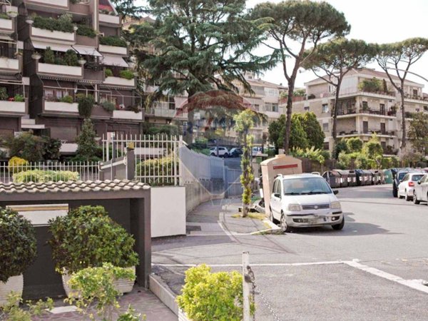 negozio in vendita a Roma in zona Gianicolense