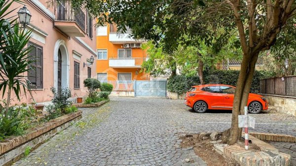 appartamento in vendita a Roma in zona Gianicolense