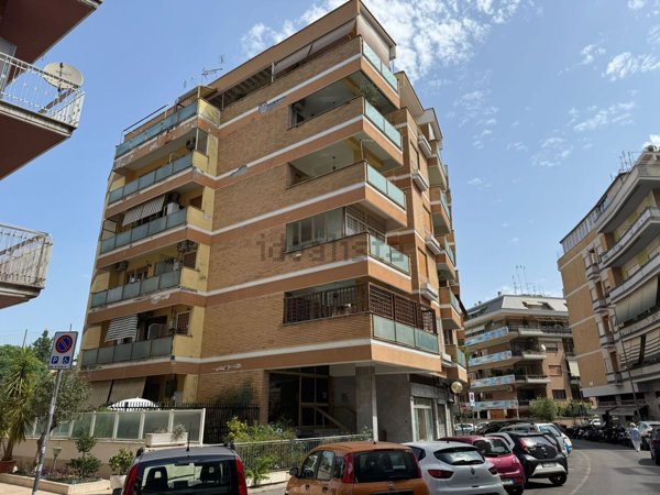 appartamento in vendita a Roma in zona Aurelio
