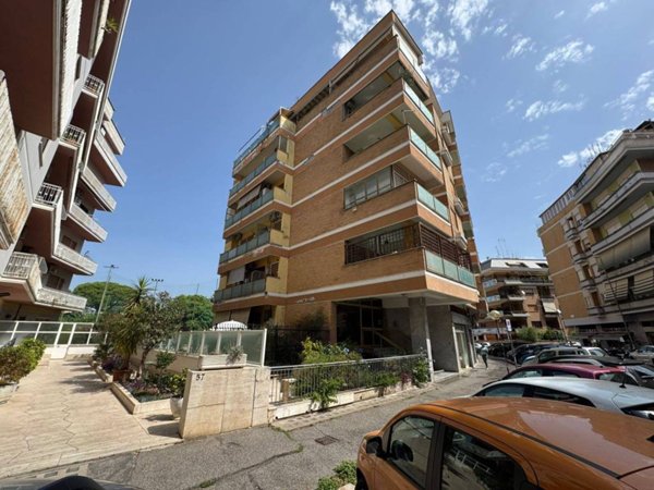 appartamento in vendita a Roma in zona Aurelio