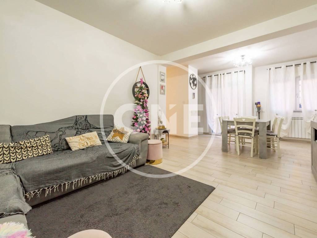 appartamento in vendita a Roma in zona Castelverde