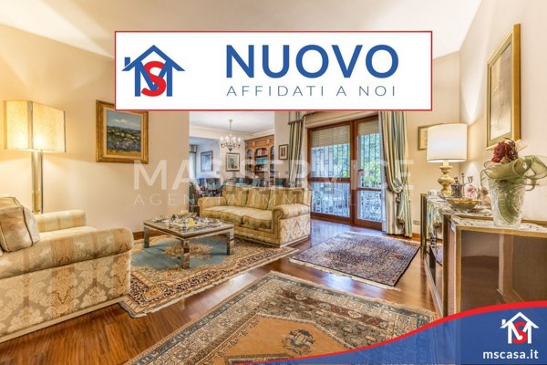 appartamento in vendita a Roma in zona Mostacciano