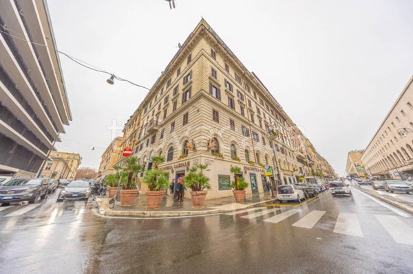 appartamento in vendita a Roma in zona Esquilino