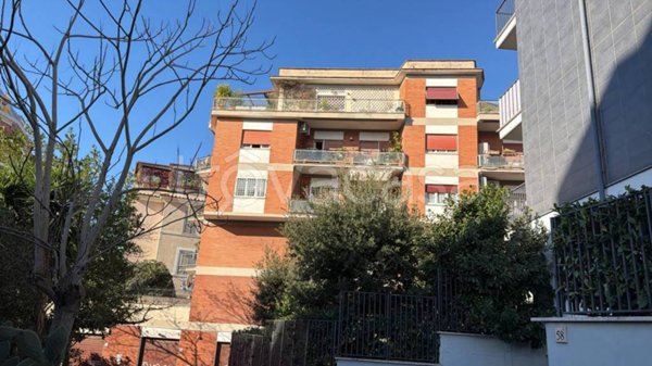 appartamento in vendita a Roma in zona Giuliano Dalmata
