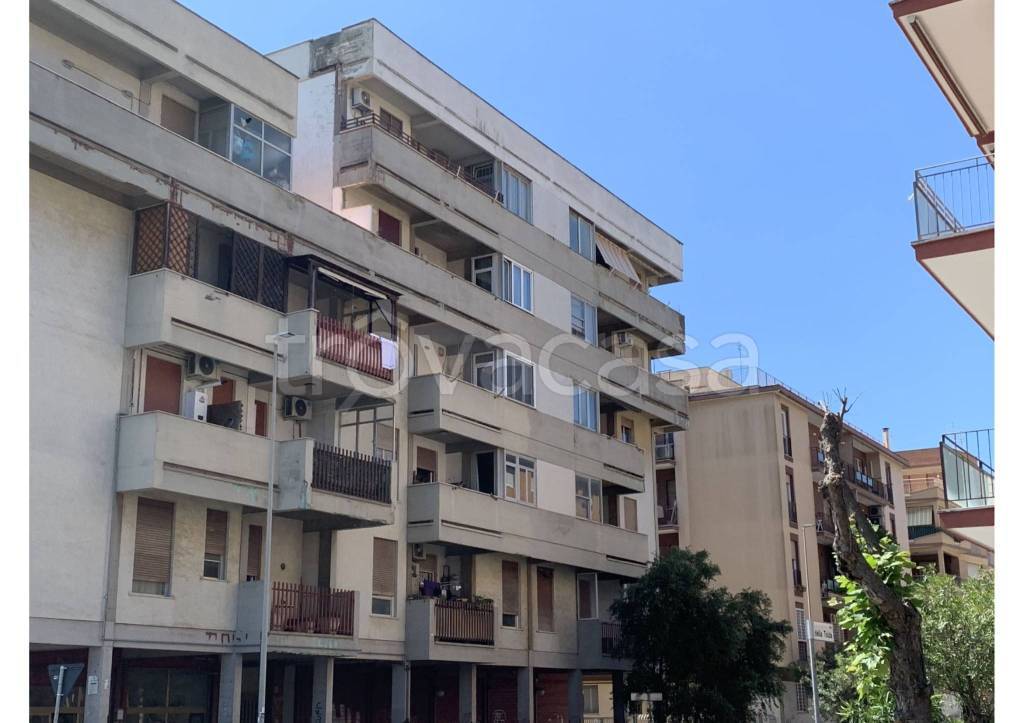 appartamento in vendita a Roma in zona Ostia